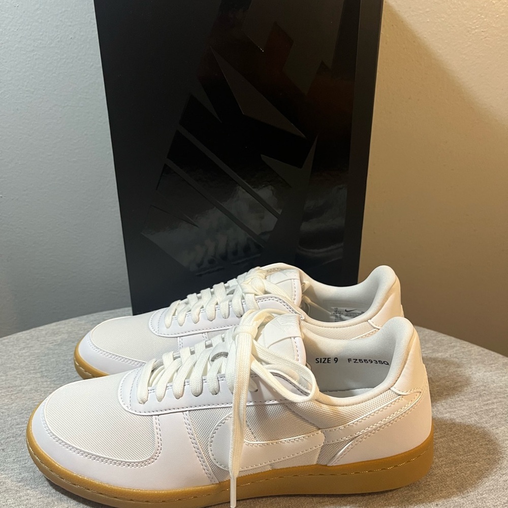 Nike Field General White Gum Athletic Women's Shoe Size 7 FZ5593 101​ - Picture 4 of 11